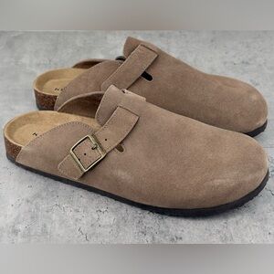 Khombu Damian Mules Men’s Tan Suede Slip-On Round Toe Adjustable Buckle Sz 10